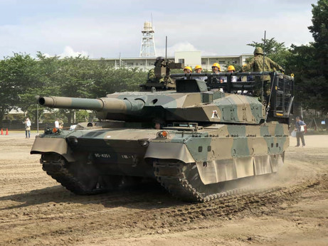 10式戦車、重量44tで70km/h